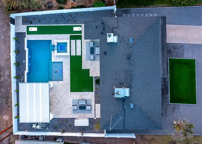 Swim Up To Cooking Entertainment Play Corn Hole And Relax By The Fire At Cascada